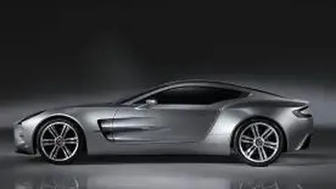 “合肥8岁男童校内足球事故致右眼伤重，术后视力恢复困难，家长担忧”